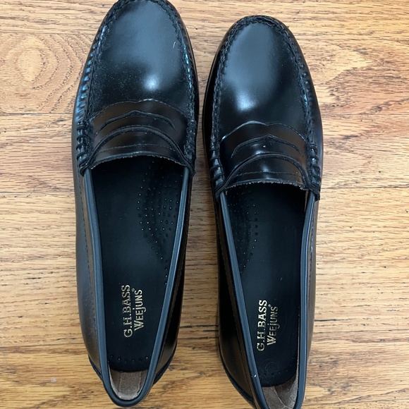 G.H. Bass Larson Weejun Whitney Loafers Womens SZ7.5M NEW - Picture 1 of 3